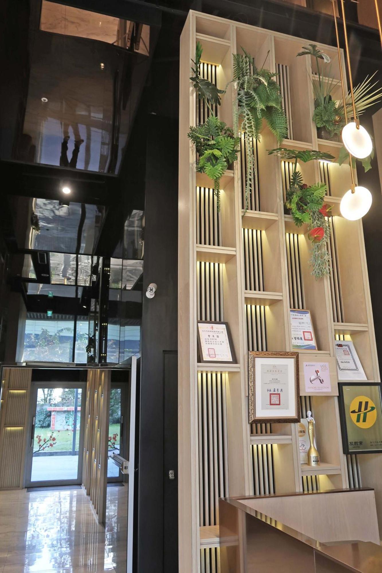 Royal Roi Hotel Taichung Exterior foto
